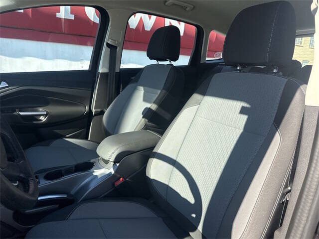 2017 Ford C-MAX Hybrid SE