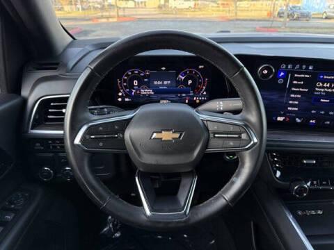 2025 Chevrolet Suburban LT