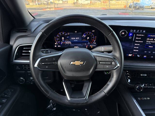 2025 Chevrolet Suburban LT