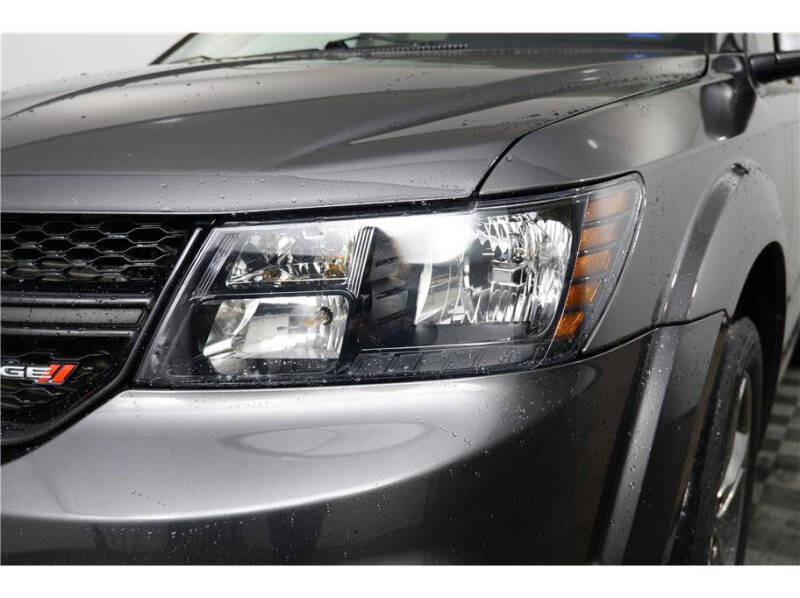 2018 Dodge Journey Crossroad