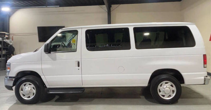 2014 Ford E-Series E-350 SD XLT