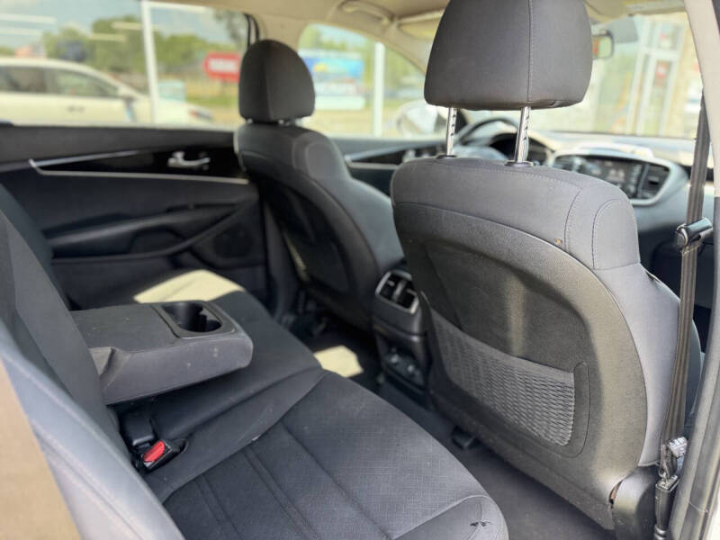 2020 Kia Sorento LX