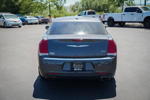 2017 Chrysler 300 Limited