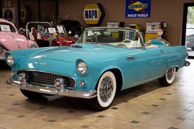 1956 Ford Thunderbird