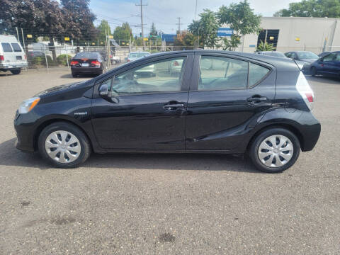 2014 Toyota Prius c Three