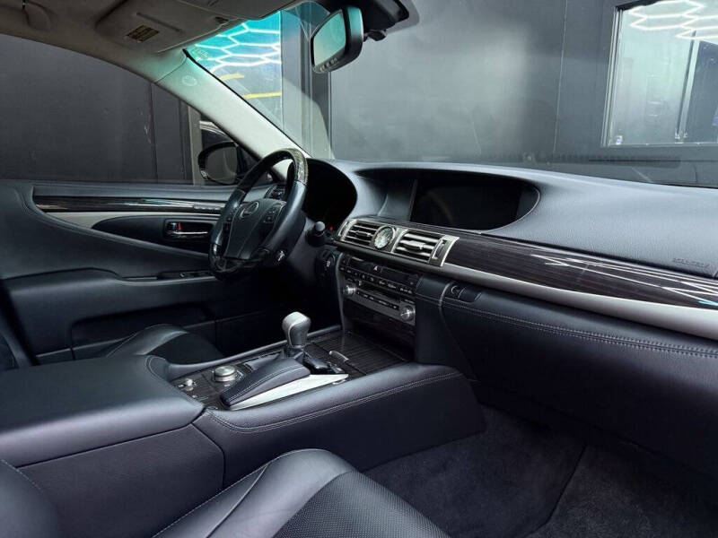 2013 Lexus LS 460