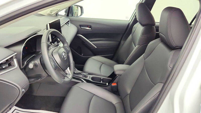 2025 Toyota Corolla Cross XLE