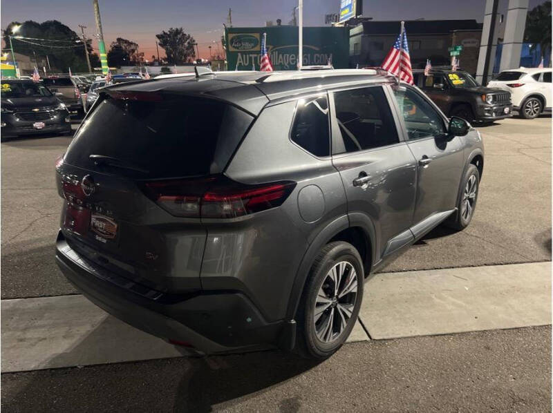 2023 Nissan Rogue SV