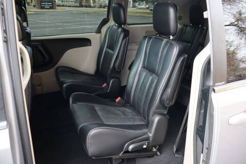 2013 Chrysler Town and Country Touring