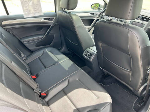 2016 Volkswagen Golf