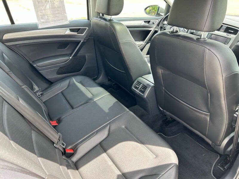 2016 Volkswagen Golf