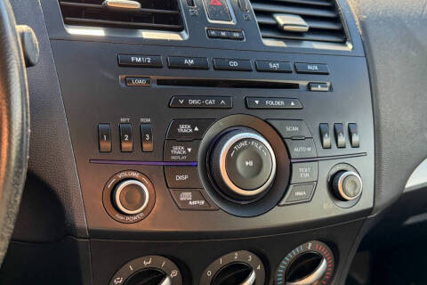 2013 Mazda MAZDA3 i SV