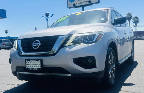 2018 Nissan Pathfinder SV