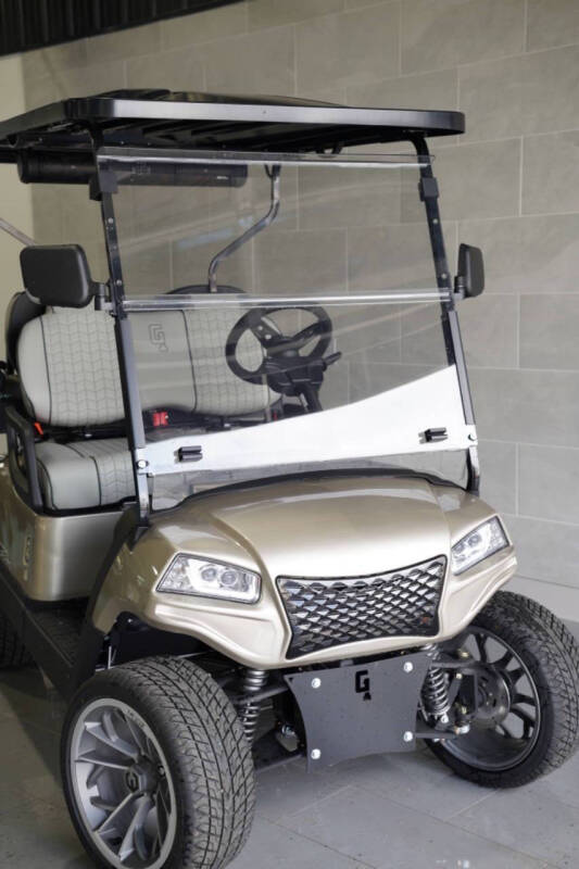 2024 HONOR 4 Seater Lithium