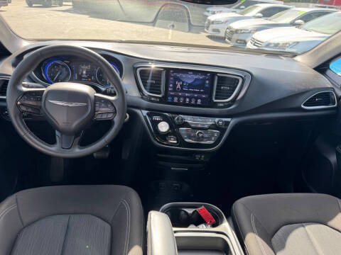 2020 Chrysler Pacifica Touring