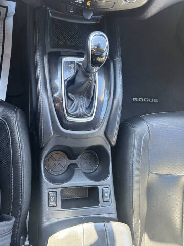 2017 Nissan Rogue SV