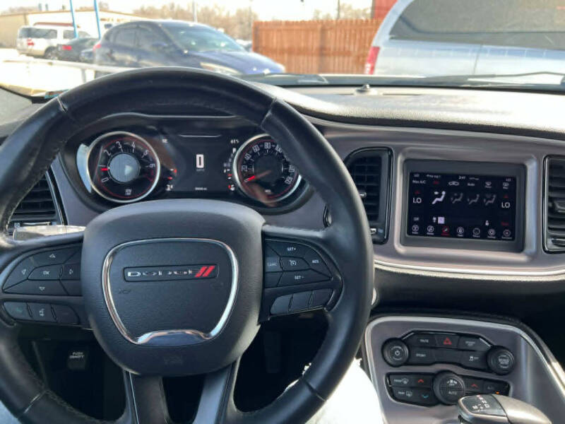 2019 Dodge Challenger SXT