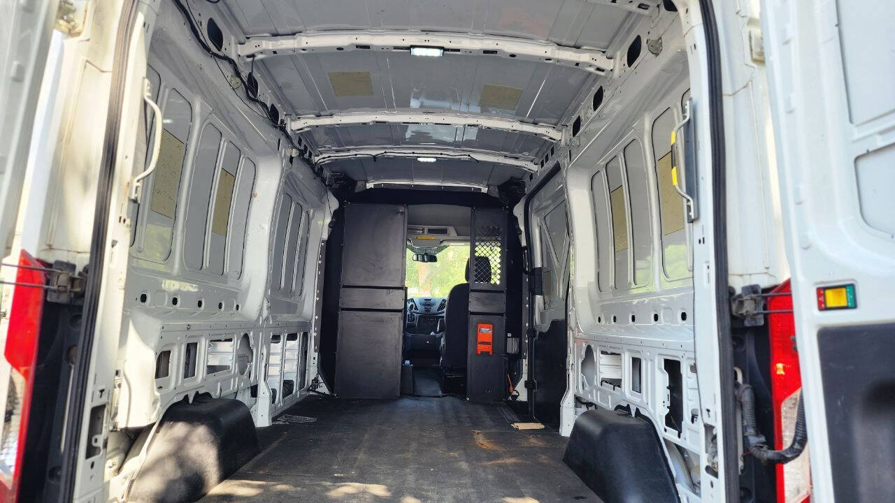 2015 Ford Transit  - $20,900