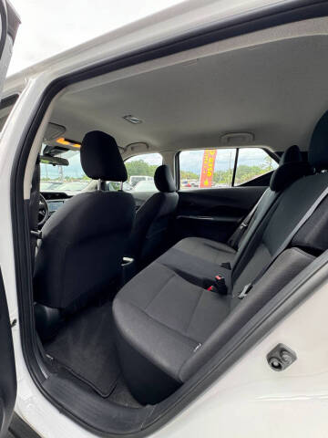 2024 Nissan Kicks S