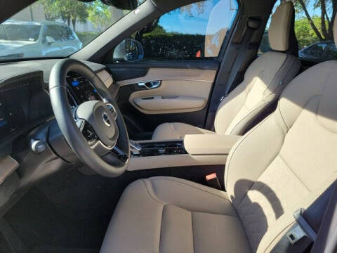 2025 Volvo XC90 T8 Plus Bright Theme 7P