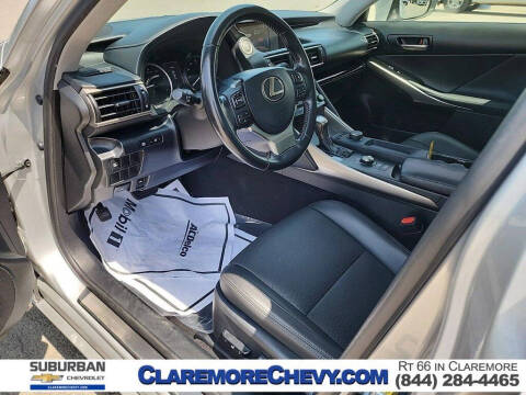 2017 Lexus IS 200t