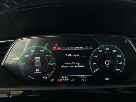 2019 Audi e-tron quattro Premium Plus