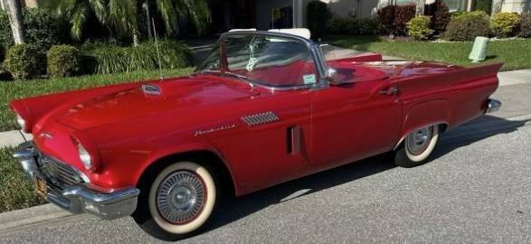 1957 Ford Thunderbird