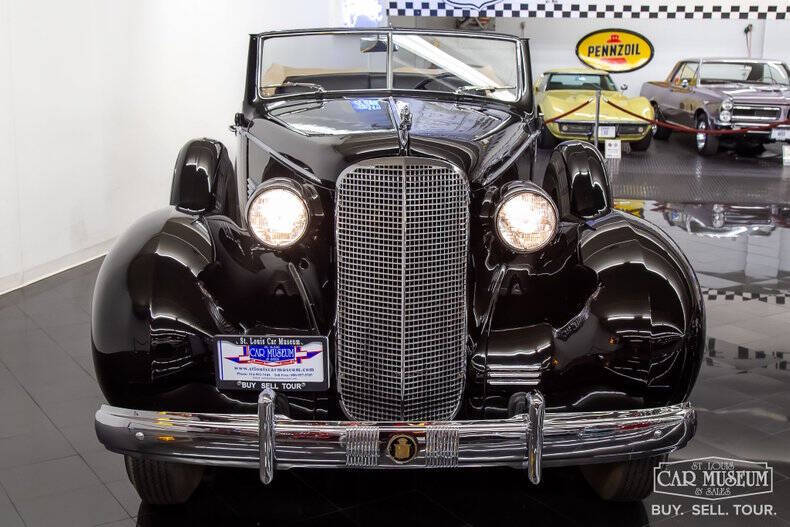 1937 Cadillac Series 85