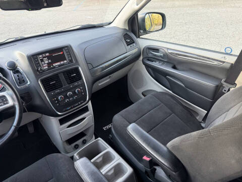2013 Dodge Grand Caravan SE