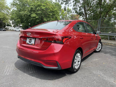 2020 Hyundai Accent SE