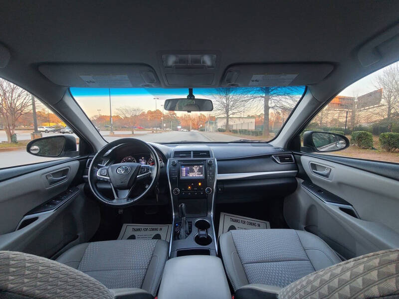 2016 Toyota Camry SE