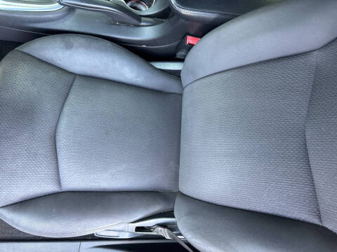 2013 Chrysler 200 LX