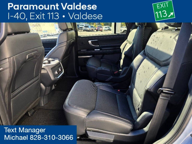 2025 Ford Expedition Platinum