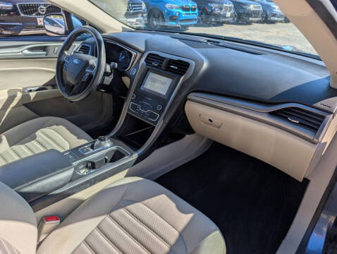 2019 Ford Fusion Hybrid SE