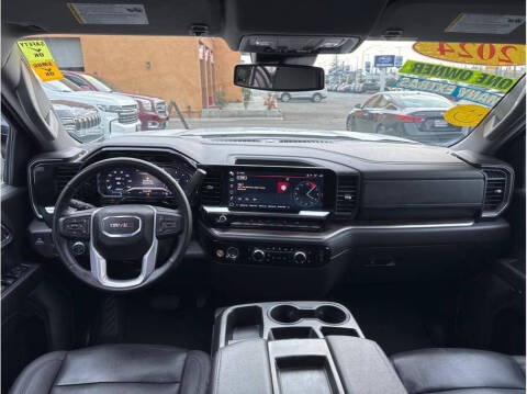 2024 GMC Sierra 1500 SLT