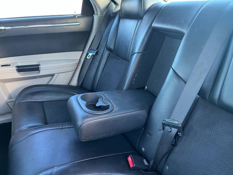 2006 Chrysler 300 SRT-8