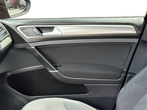 2016 Volkswagen Golf