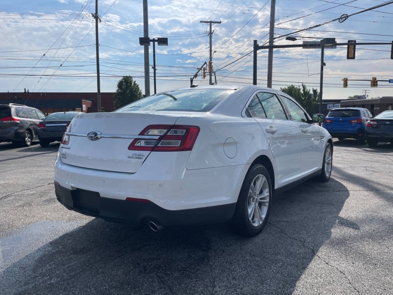 2018 Ford Taurus for sale at AVS AUTO GROUP LLC in CLEVELAND, OH