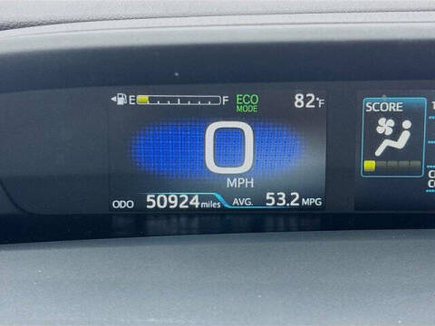 2022 Toyota Prius LE