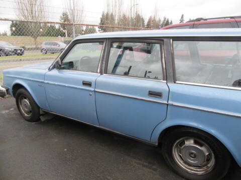 1982 Volvo 240 for sale at Car Link Auto Sales LLC in Marysville WA