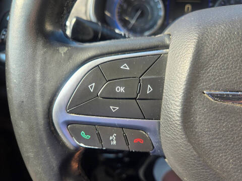 2017 Chrysler 200 LX