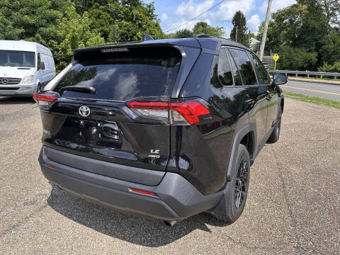 2020 Toyota RAV4 LE