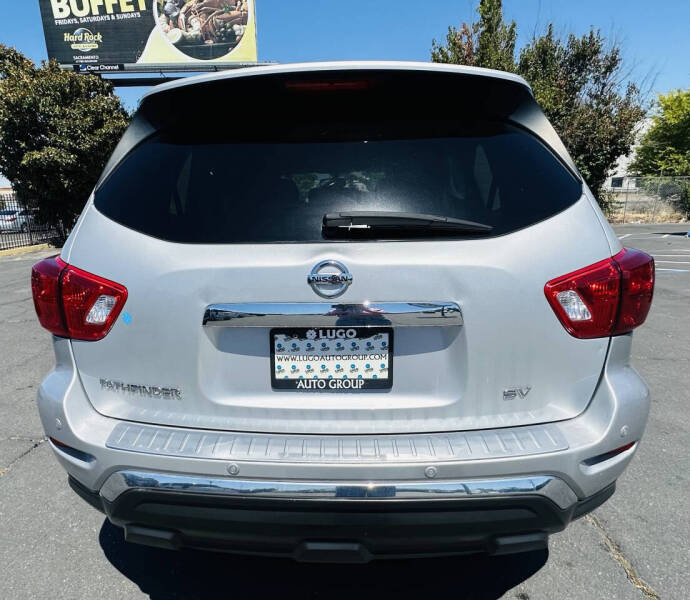 2018 Nissan Pathfinder SV