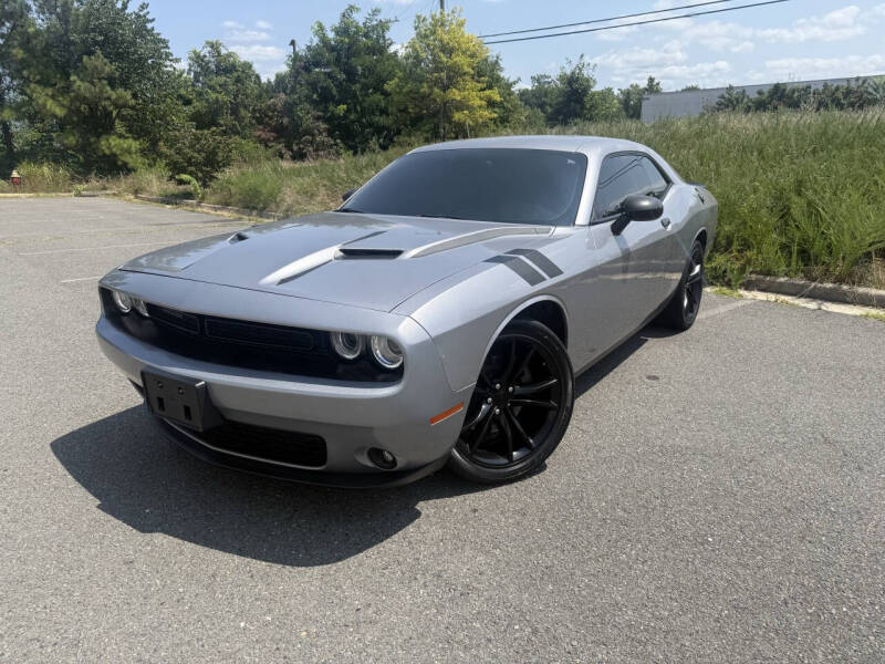 2016 Dodge Challenger SXT Plus