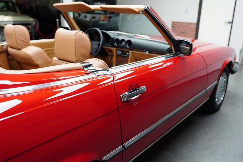 1986 Mercedes-Benz 560-Class 560 SL