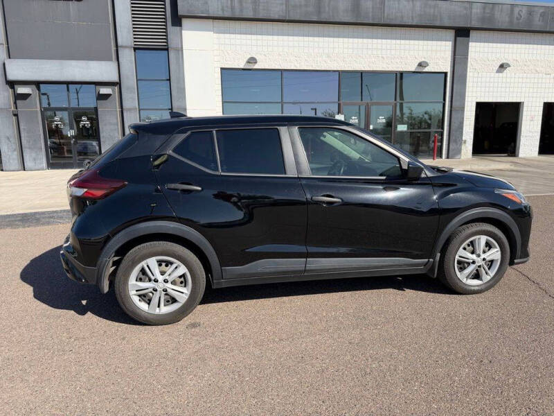 2022 Nissan Kicks S