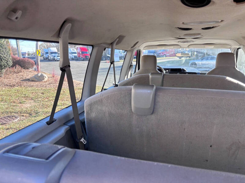 2012 Ford E-Series E-350 SD XLT