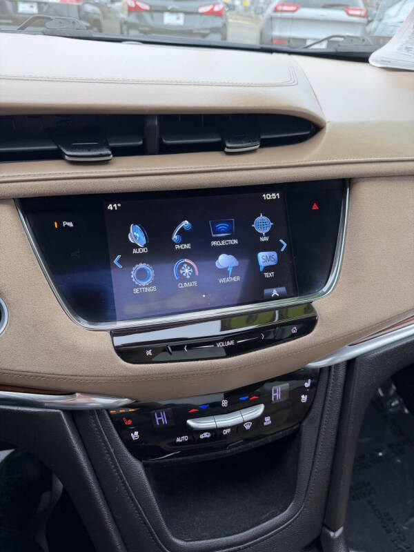 2017 Cadillac XT5 Platinum