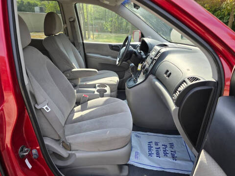 2008 Hyundai Entourage GLS