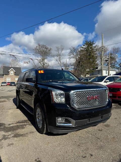 2015 GMC Yukon XL SLT's photo